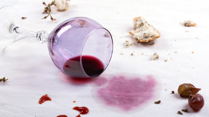 rode wijn vlek verwijderen